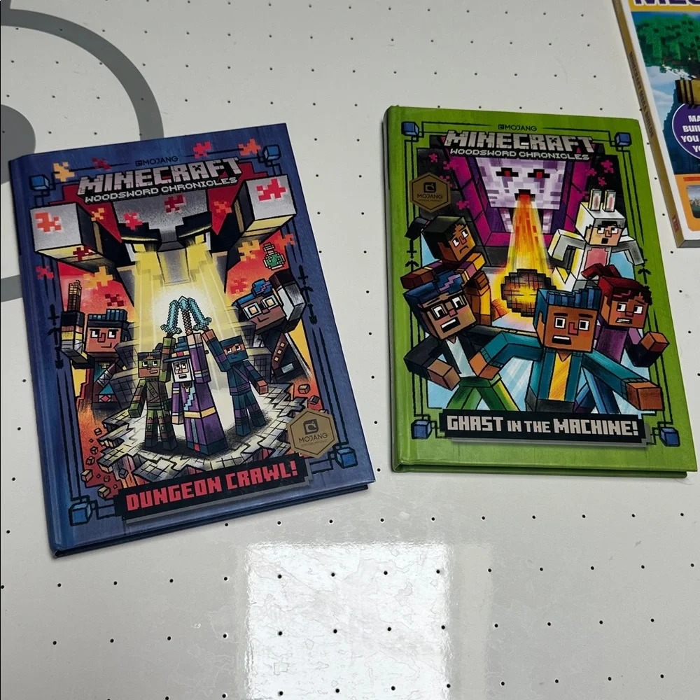 Video Game Minecraft book Collection - Multicolor